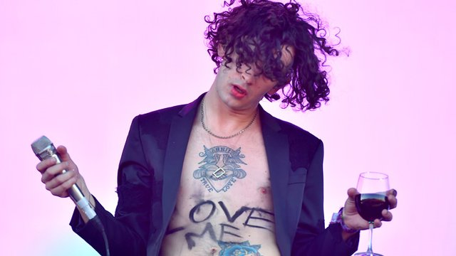 Matty Healy Has Promised To Send Nudes If You Do This One Thing ...